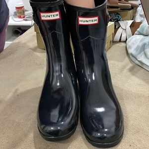 Great Condition Short Hunter Boots Black - size 9